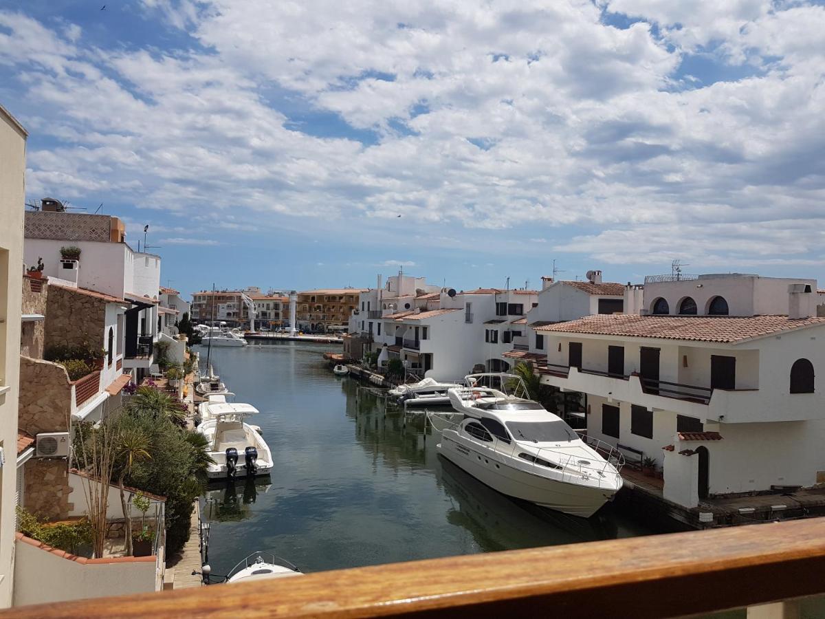 Magnifico Apartamento Junto Al Canal Principal. Empuriabrava Luaran gambar